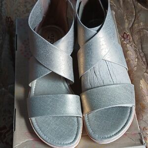 Elegant Gold Women's Sandals